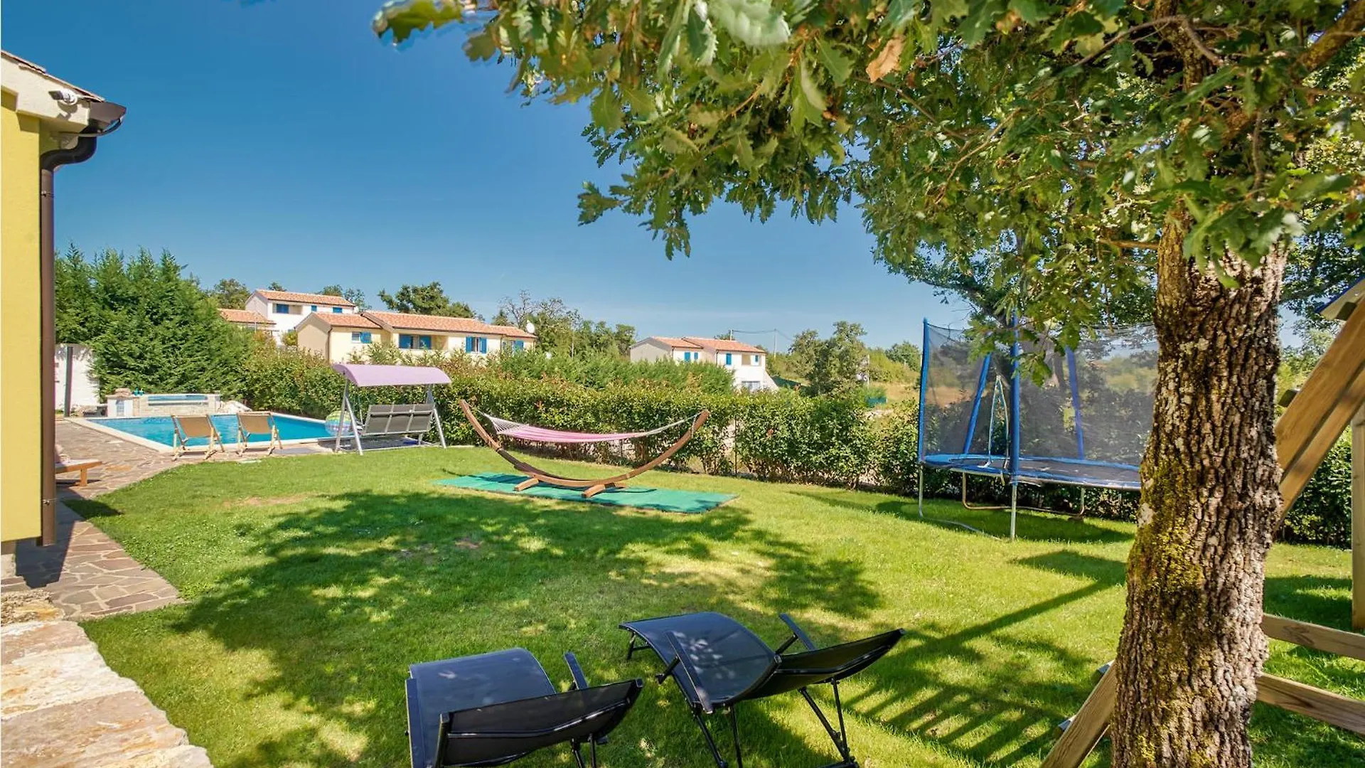 Stunning Home In Naselje Muzini With Sauna Tomisici 0*,
