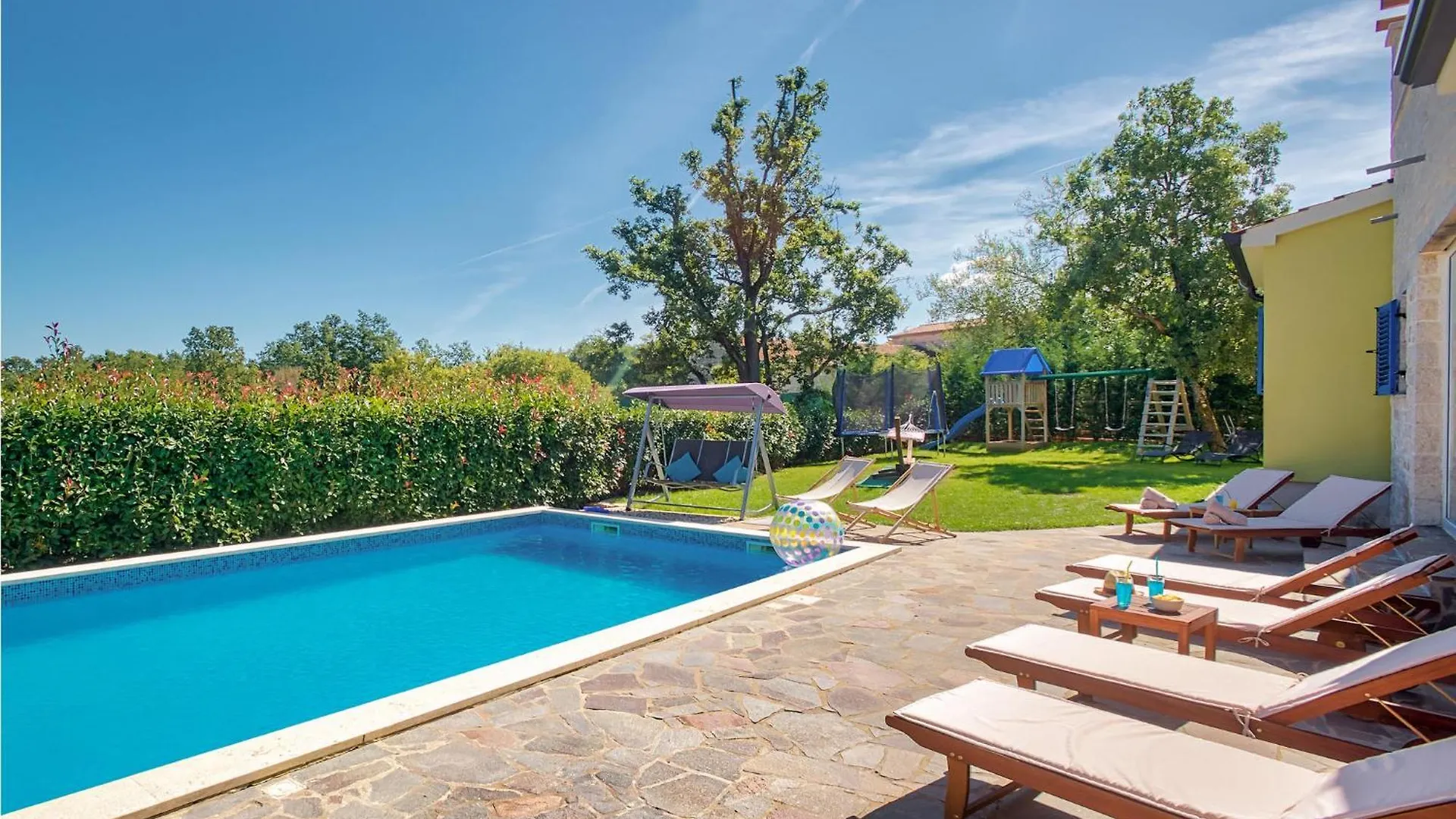 Holiday home Stunning Home In Naselje Muzini With Sauna Tomisici Croatia